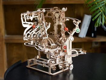 Ugears 3D-Puzzle aus Holz - Murmelbahn